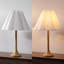 Lampe de table moderne à abat-jour colonne en faux bois 25,5 po Abel