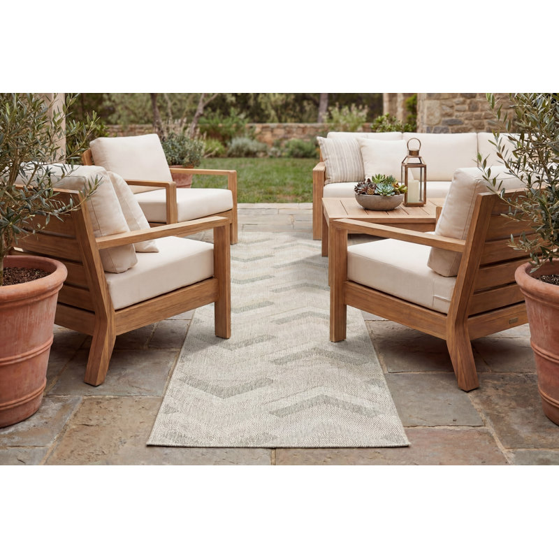 Jeselyn Geometric Indoor / Outdoor Rug, Rectangle 6'7" x 9'6"