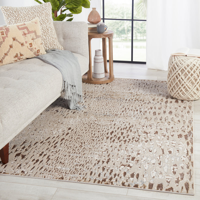 Tapis beige à imprimé animalier Malilla, Rectangle 7 pi 10 po x 10 pi 6 po