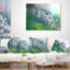 Coussin lombaire avec peu de fleurs mountain plain