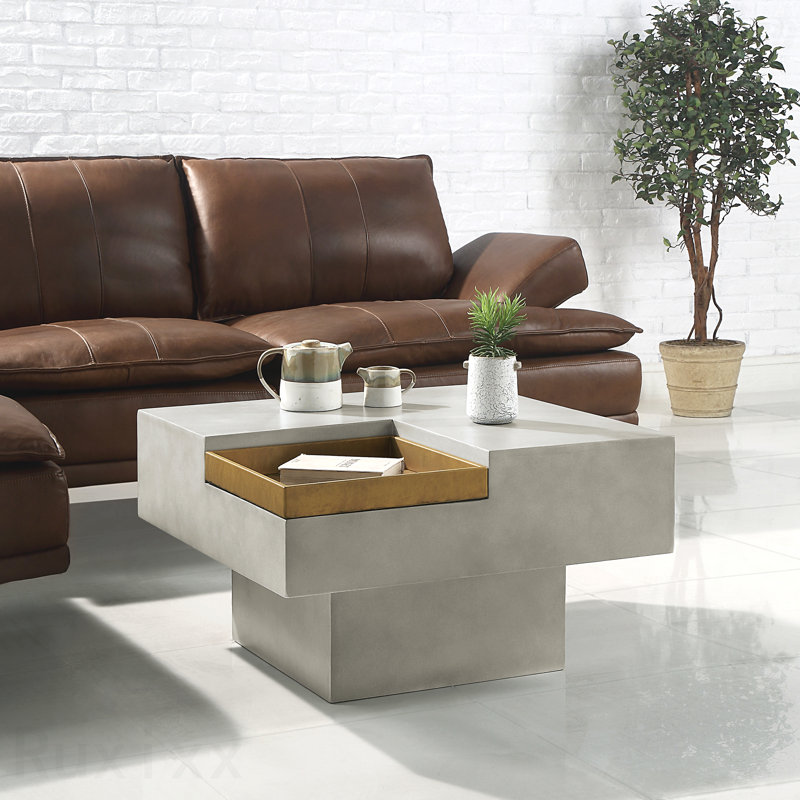 Table basse grise patinée avec plateau carré et base piédestal