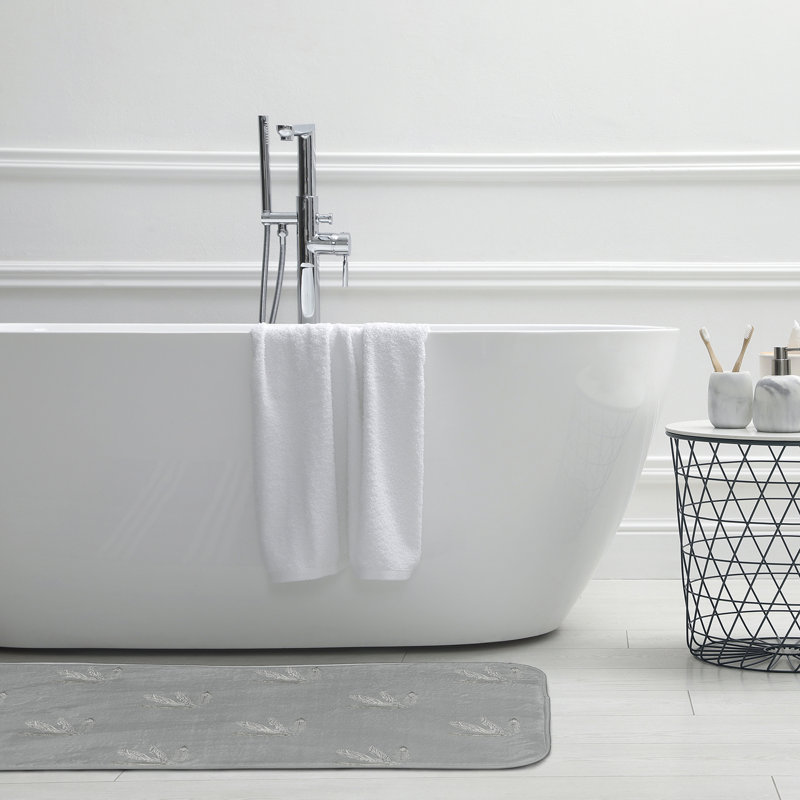 Tapis de bain à motif de plumes, L 17 po x L 24 po, Gris