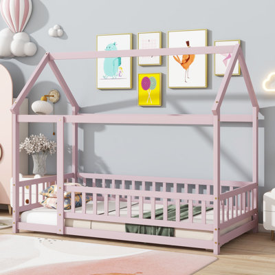 Lit simple en bois avec structure de toit, garde-corps de sécurité, rose