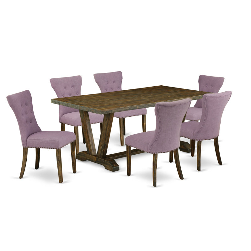 Ensemble de salle à manger de 7 pièces comprenant un magnifique petit plateau de table en bois de jacinthe patiné et 6 magnifiques chaises de cuisine avec têtes de clou et finition jacobine capitonnée à boutons.