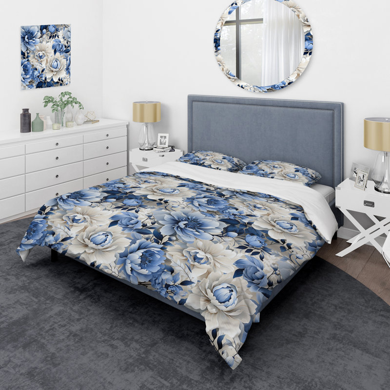 Floral Blue And White Victorian Pattern IV Polyester Floral Duvet Cover Set, Queen Duvet Cover + 2 Standard Shams