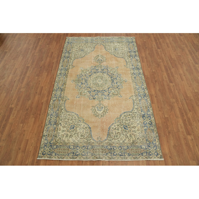 Tapis traditionnel médaillon 6 x 9