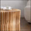 Table basse cylindrique de 31,5 pouces à la mode rétro avec relief à texture verticale, parfaite pour le salon, le bureau et la salle à manger