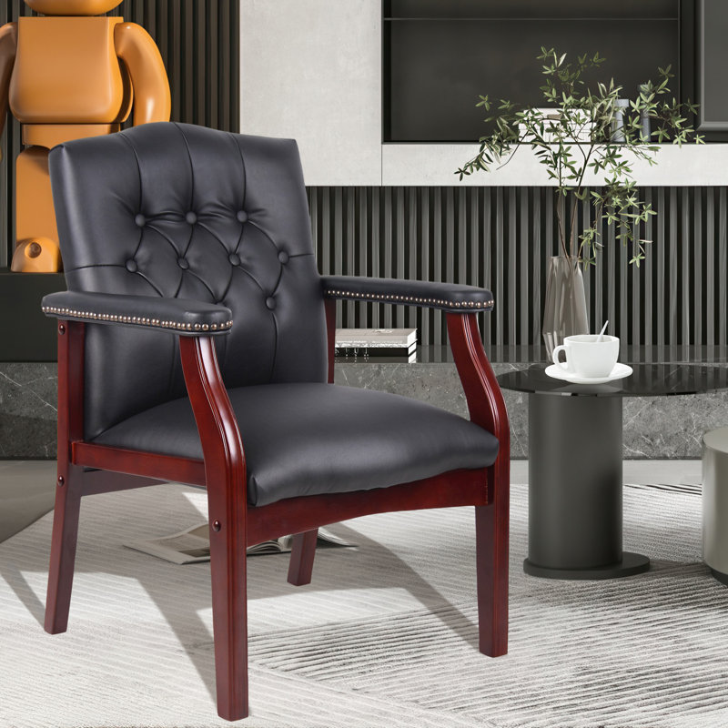 Chaise d'invité en cuir à dossier moyen avec siège rembourré et garniture cloutée, chaise d'appoint de bureau ou de réception, H 35,83 po x l 20 po x P 26,57 po