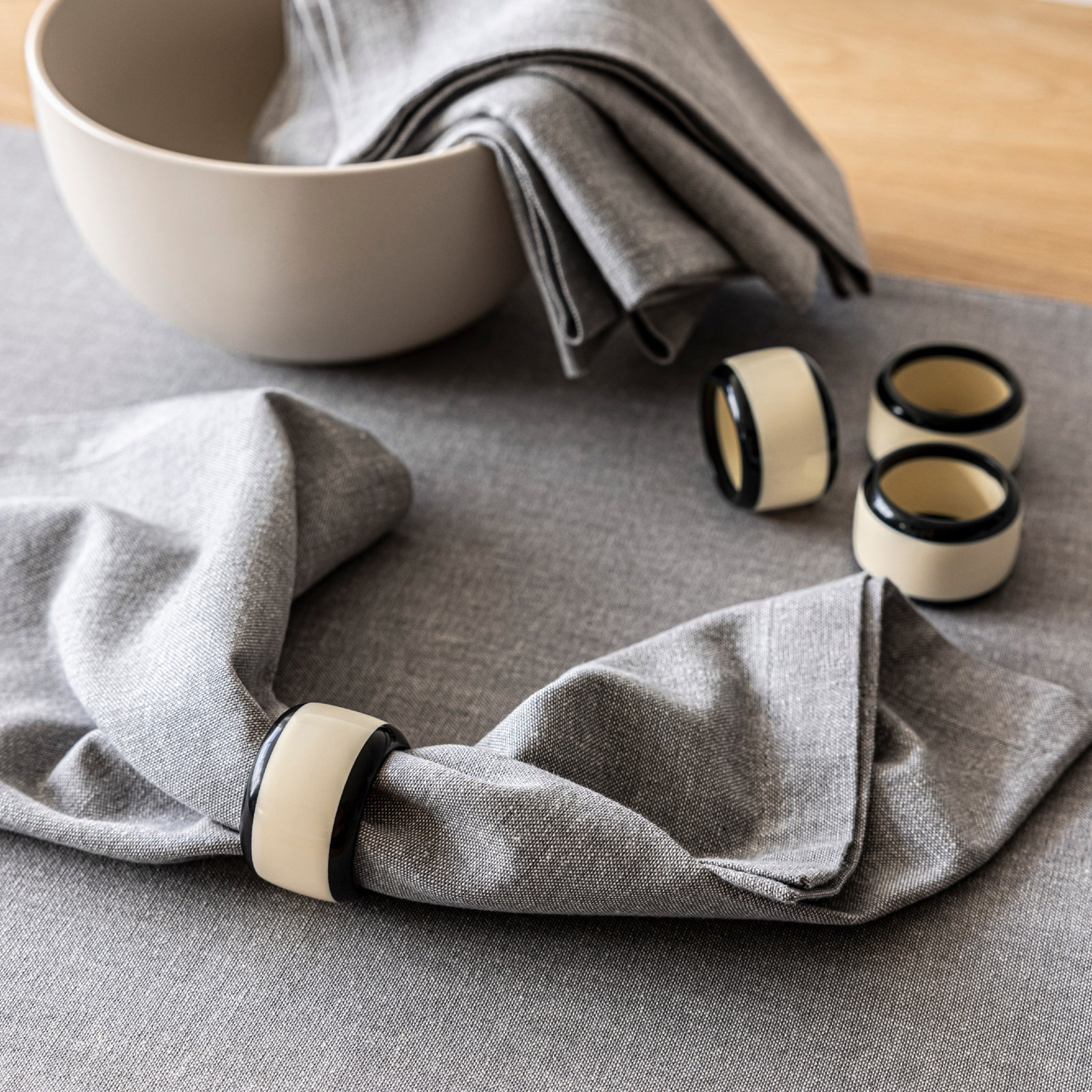 Over and Back Resin Napkin Ring Set