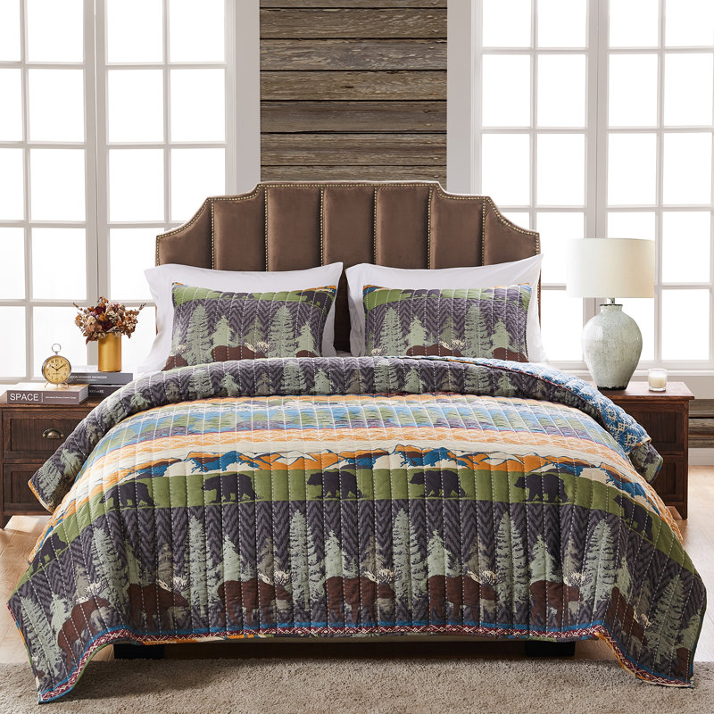 Black Bear Lodge Reversible Twin Microfiber Quilt Set