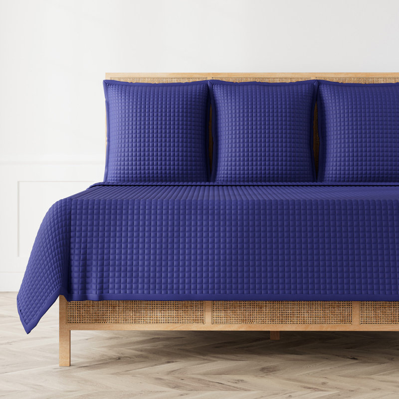 Ready-to-Bed Modern & Contemporary Quilted Coverlet, Twin Quilt, Navy