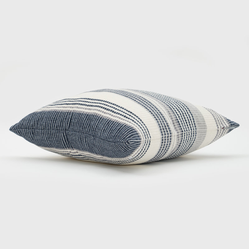 Coussin tissé moderne à rayures - texture douce, motif Freja neutre pour le salon / la chambre à coucher, Indigo humeur