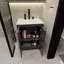 Meuble-lavabo de salle de bain avec lavabo