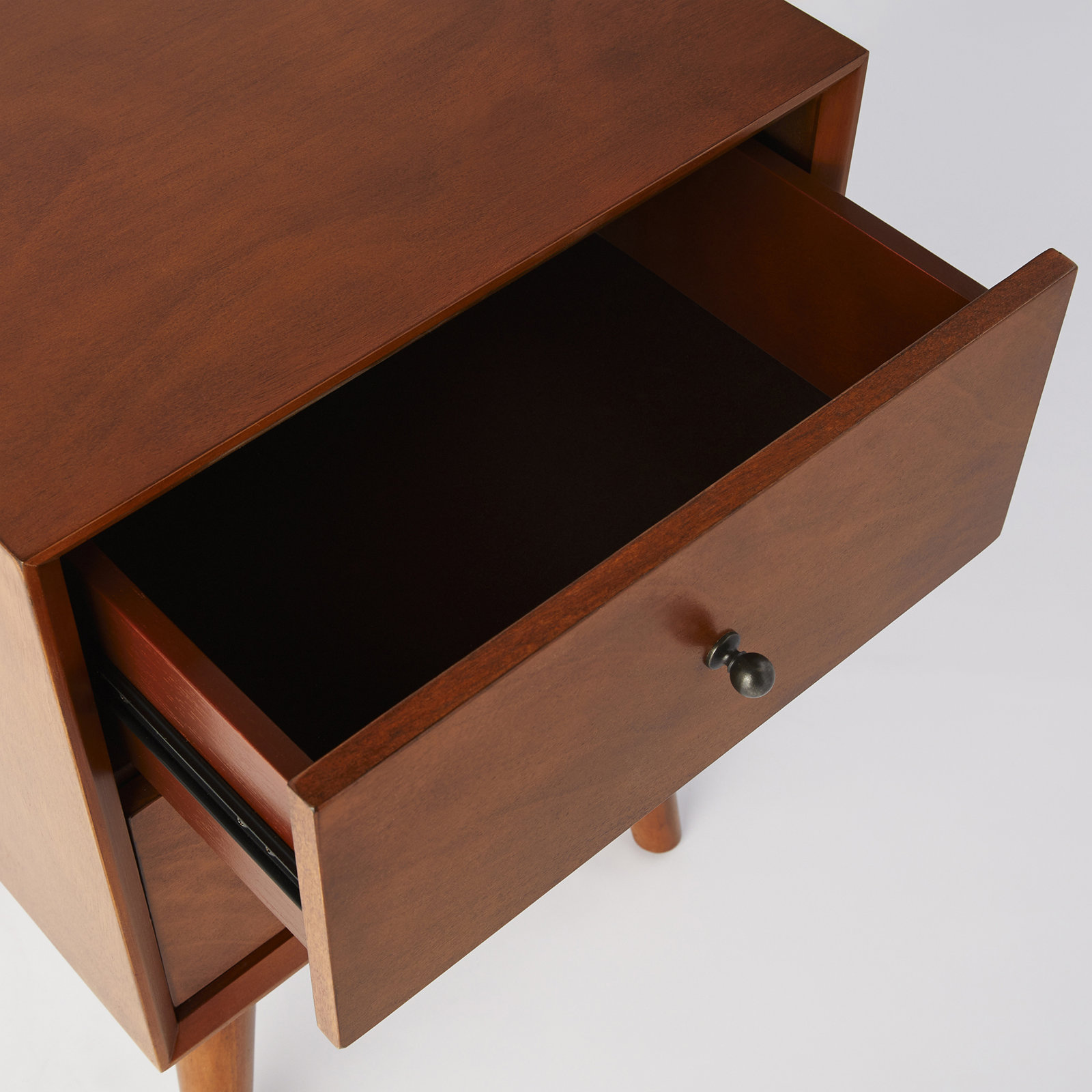 Williams Mahogany Nightstand, Chestnut