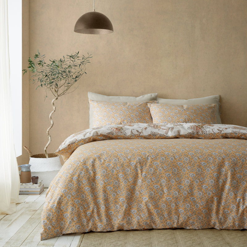 Bedding, Double - 2 Standard Pillowcases