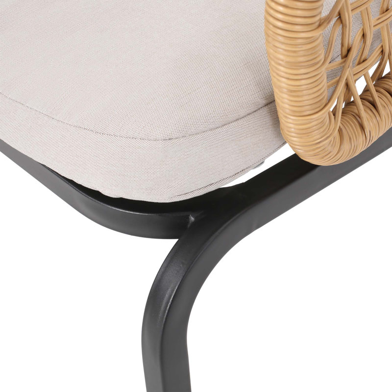 Caractéristique de salon unique, chaise d'appoint distinctive