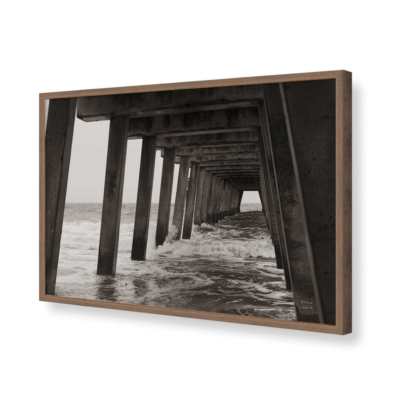 «Pier Angles I» par Nathan Larson, reproduction d'art, Brun, H 24 po x l 36 po