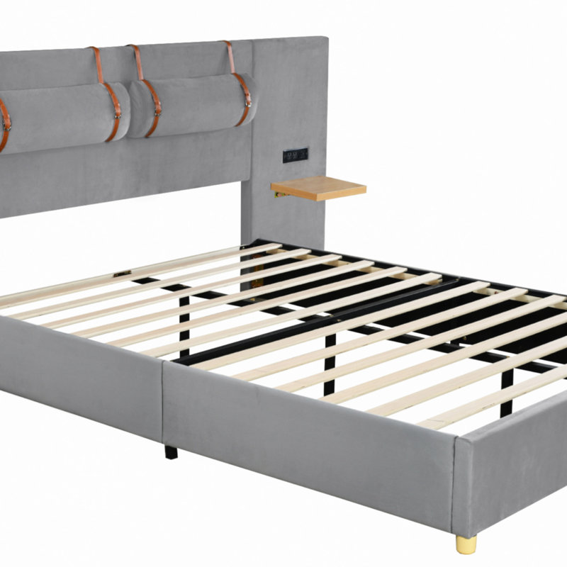 Lit plateforme tapissier, deux prises et ports de charge USB des deux côtés, deux coussins de chevet, tablettes de rangement, velours