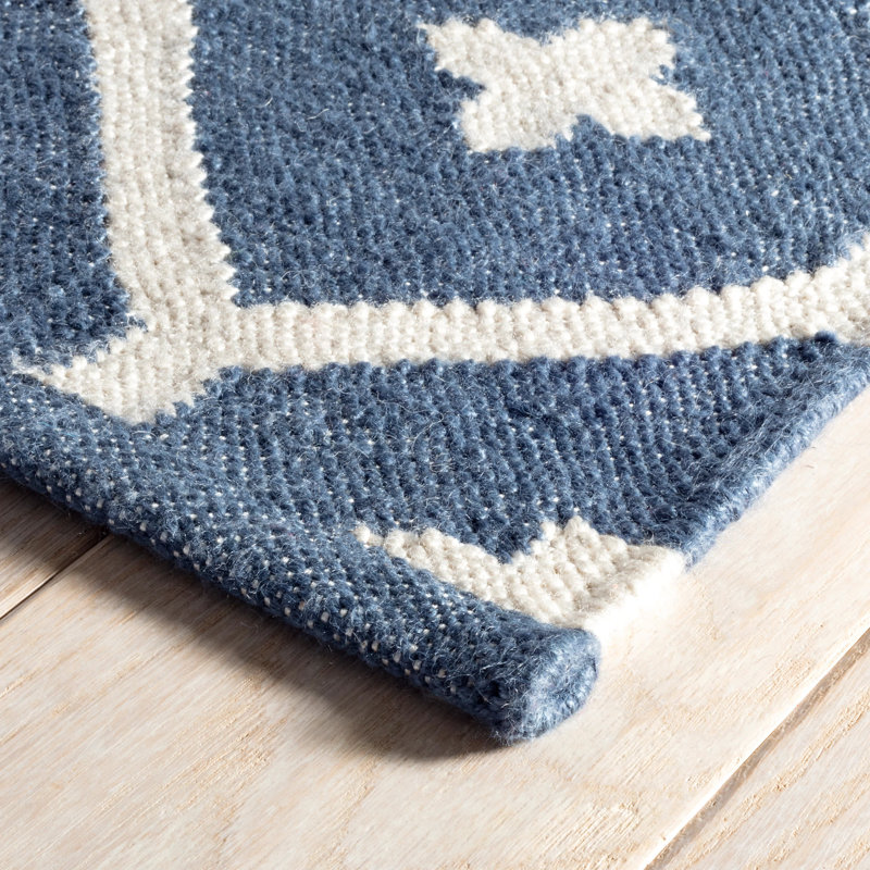 Tapis intérieur / extérieur bleu marine Elizabeth, Rectangle 9 pi 6 po x 13 pi 6 po