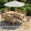 Ensemble de salle à manger d'extérieur Barkbridge pour 4 personnes en bois d'acacia résistant aux intempéries, avec trou pour parasol et coussins moelleux.-131207472-131207471