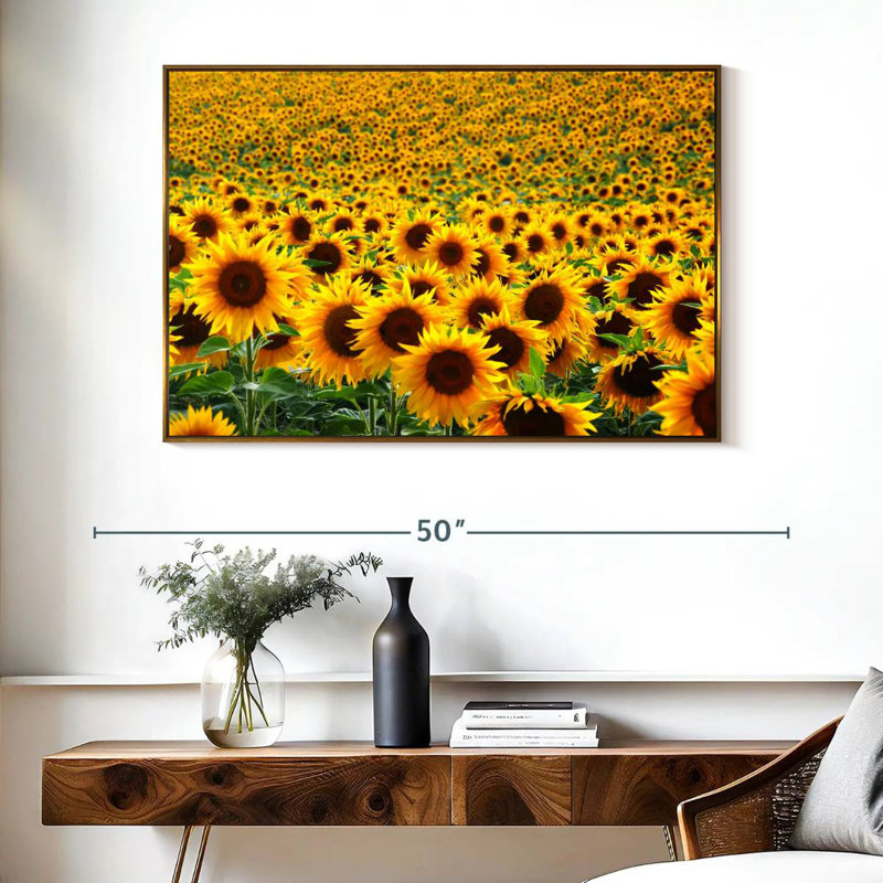 Champ de tournesols sans fin, Cadre flottant doré, 40 po x 27 po