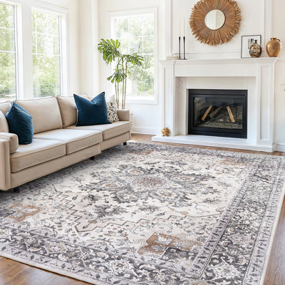 Tapis d'intérieur vintage d'inspiration orientale, lavable à la machine et doté d'un envers antidérapant, idéal pour les zones de passage fréquent : salon, chambre, cuisine, couloir, entrée.