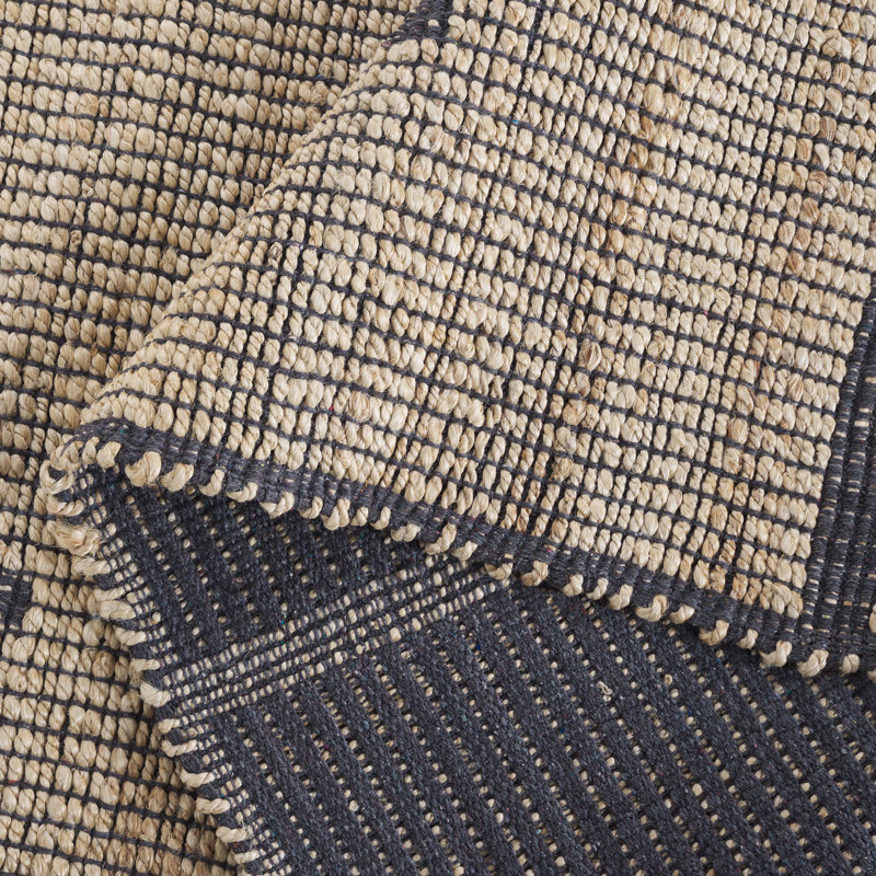Kirtana Southwestern Hand Flatweave Jute/Sisal Area Rug in Gray/Natural, Rectangle 4' x 6'