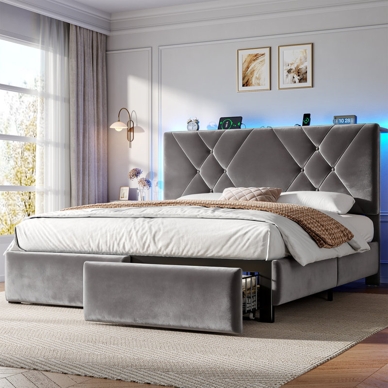 Structure de lit en velours pour grand lit avec tête de lit réglable et lumière DEL, cadre de lit plateforme avec 2 tiroirs de rangement et station de charge