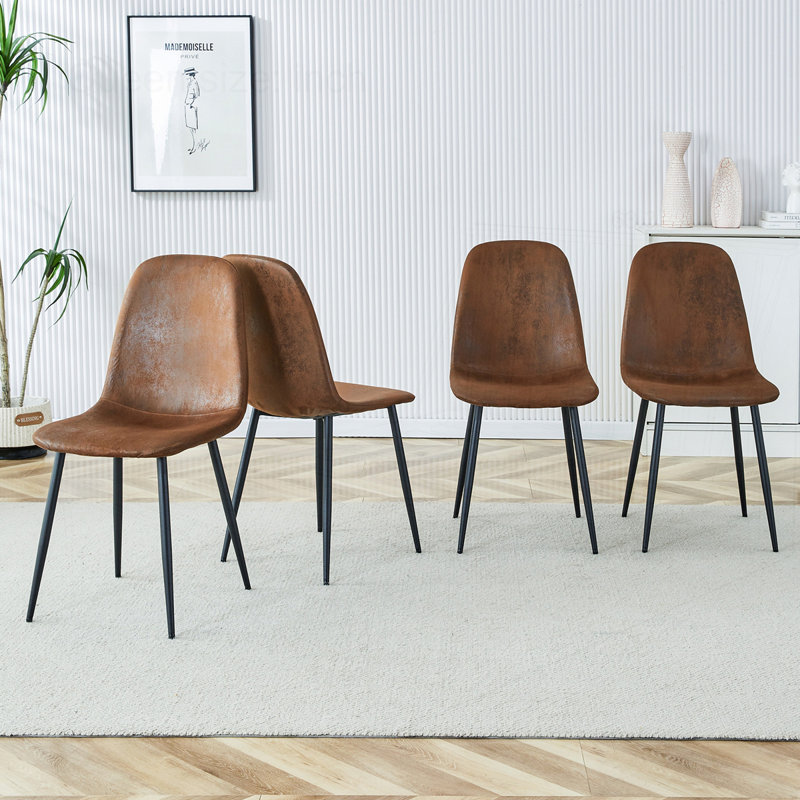 4 chaises de salle à manger de style médiéval moderne