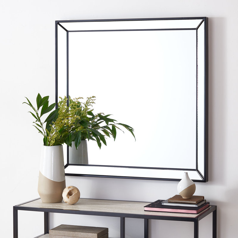 Tavonta Metal Wall Mirror, Black