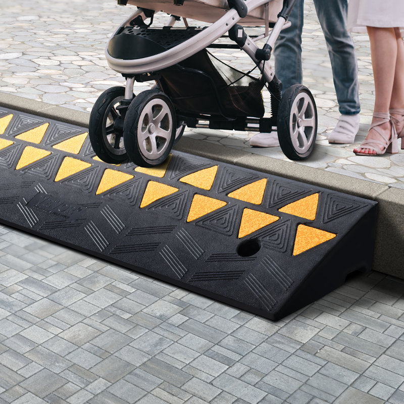 Rampe de seuil en caoutchouc Stellweilan Tessberg, H 3,7 po x l 39,4 po x P 9,8 po