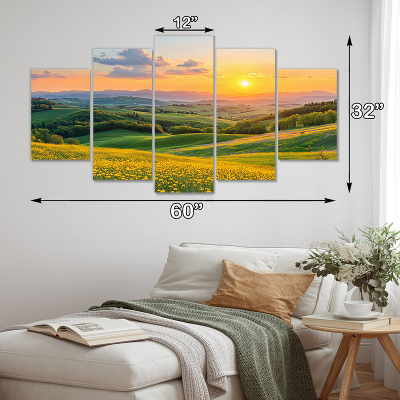 «Countryside Rolling Hills At Golden Hour I», art mural campagne - ensemble d'art mural campagne