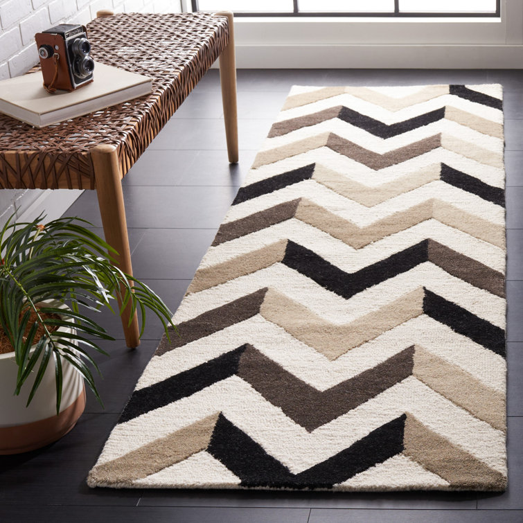 Sanyla Hand Tufted Wool Chevron Rug