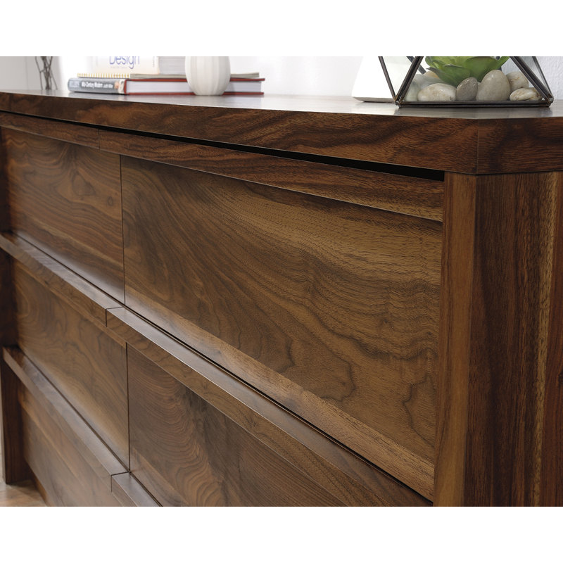 Commode Domen Harvey Park, Grand noyer