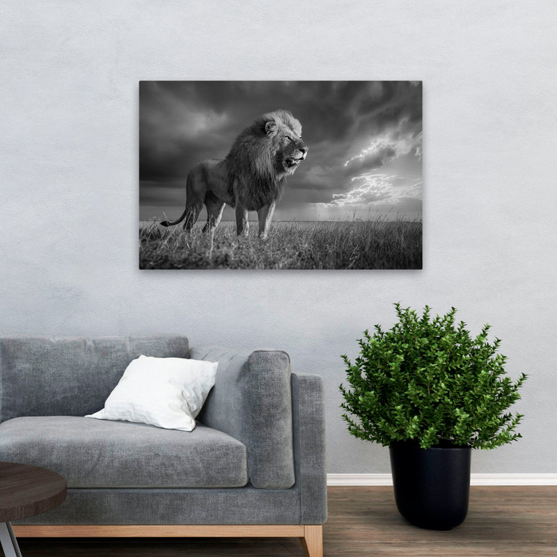 Egger – SavannaLion, 32" H x 48" W
