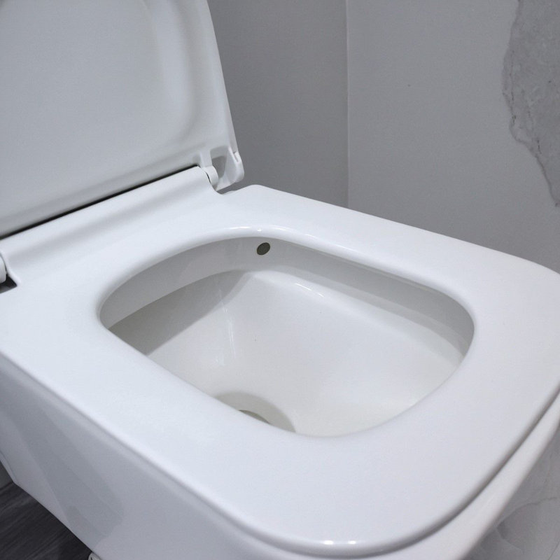 Belfry Bathroom LPF Elongated