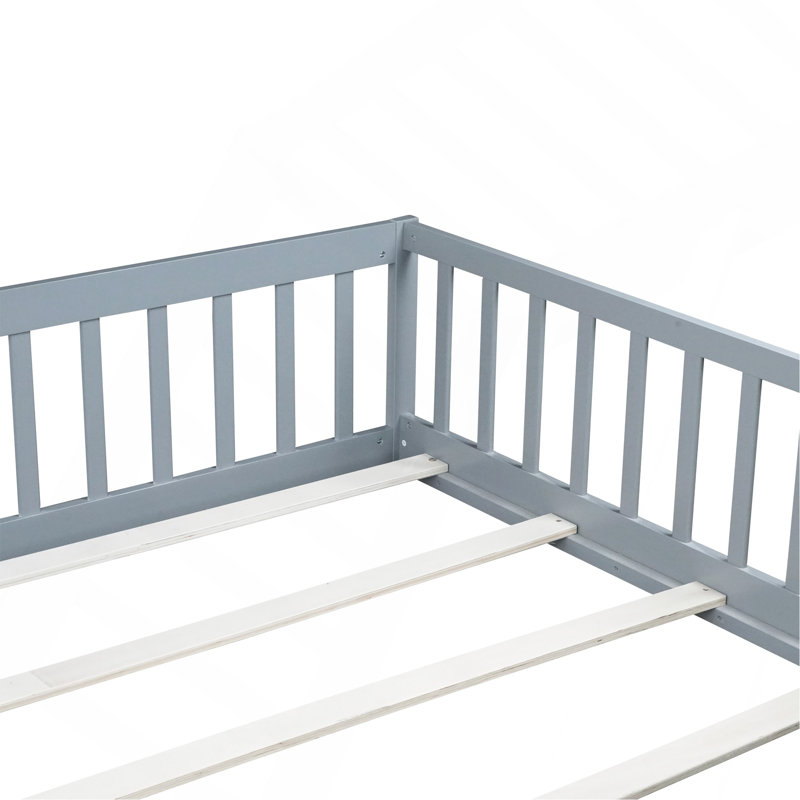 Lit grand format avec clôture, porte, lit en bois d'hévéa avec garde-corps de sécurité, Grand lit, Gris