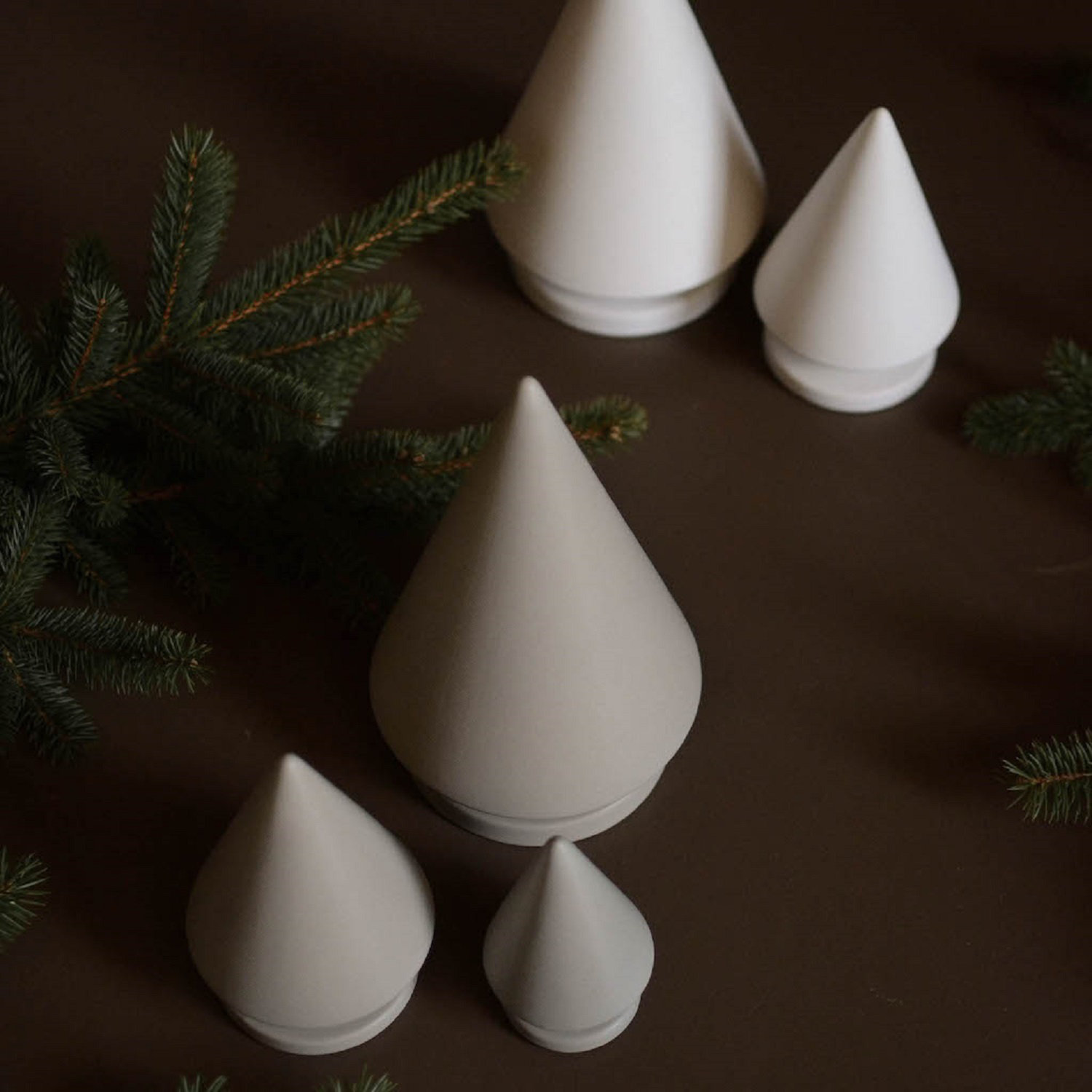 Ceramic Tabletop Tree, 4.72'' H x 2.76'' W x 2.76'' D, Gray