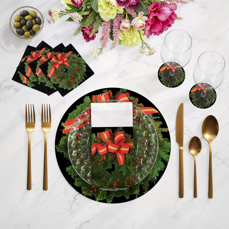 Christmas Wreath Cotton Sateen Cocktail Napkins, Black