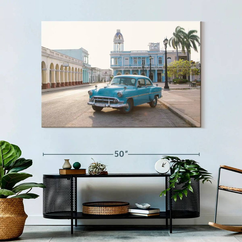 Voiture cubaine bleue Mehar, H 34 po x l 51 po