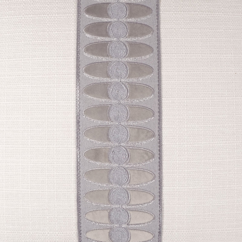 Coussin décoratif en lin Mati, Fumée, Carré 24 po