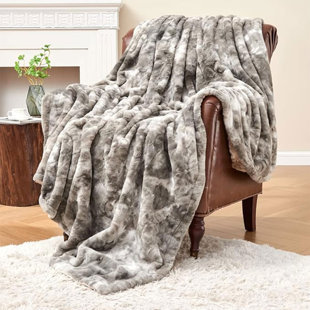 Krifey Oversized Faux Fur Blanket, Super Soft Cozy Blanket, Luxury Fluffy Throw Blanket Fuzzy Bed Throw Marbled Gray 60" x 80"