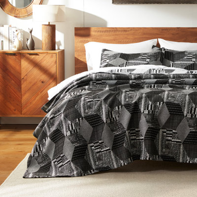 SLEEP ZONE Geometric Jacquard Quilt Set, Full/Queen, 3-Piece, Ultra Soft Lightweight Bedspread Coverlet, All Season, 90x96, Black