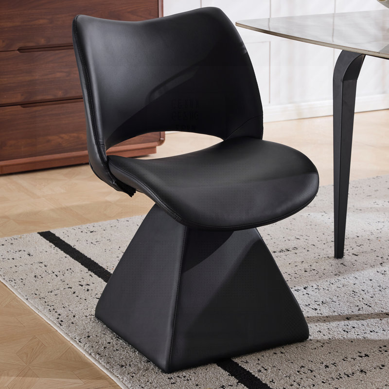 Chaise de salle à manger moderne pivotante en similicuir noir confortable et haut dossier pour des sièges élégants et polyvalents