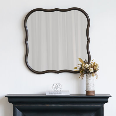 Scalloped-edge decorative wood wall mirror