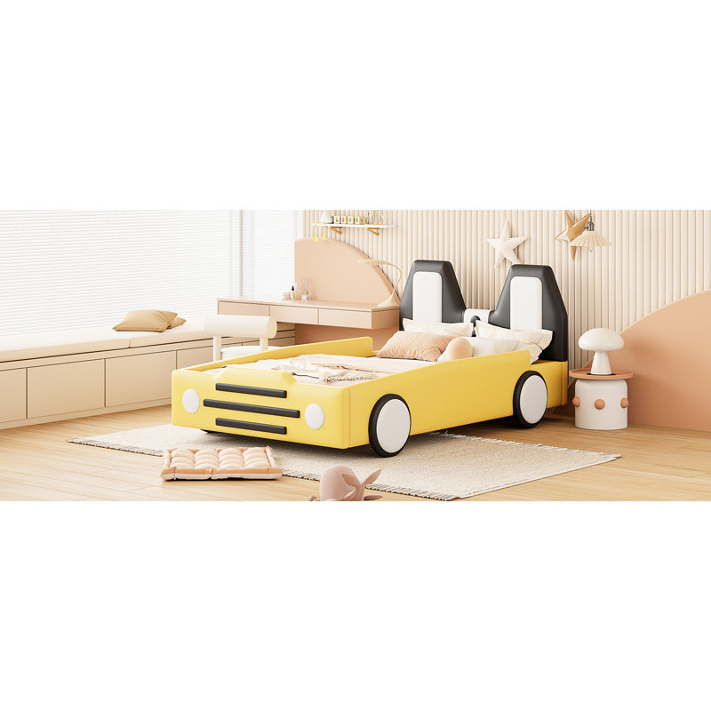 Lit plateforme jaune en forme de voiture de course simple avec construction robuste et roulettes - voiture de repos élégante et stable offrant un sommeil relaxant