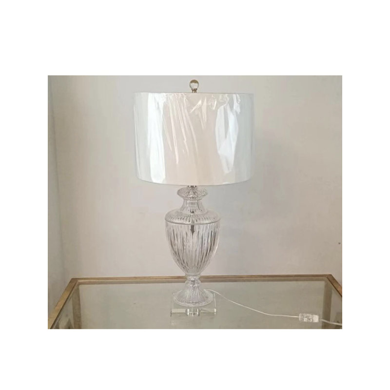 Lampe de table en verre