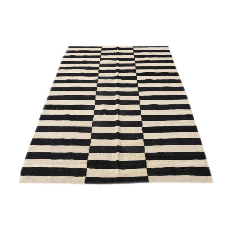 Tapis noir et blanc Newsom