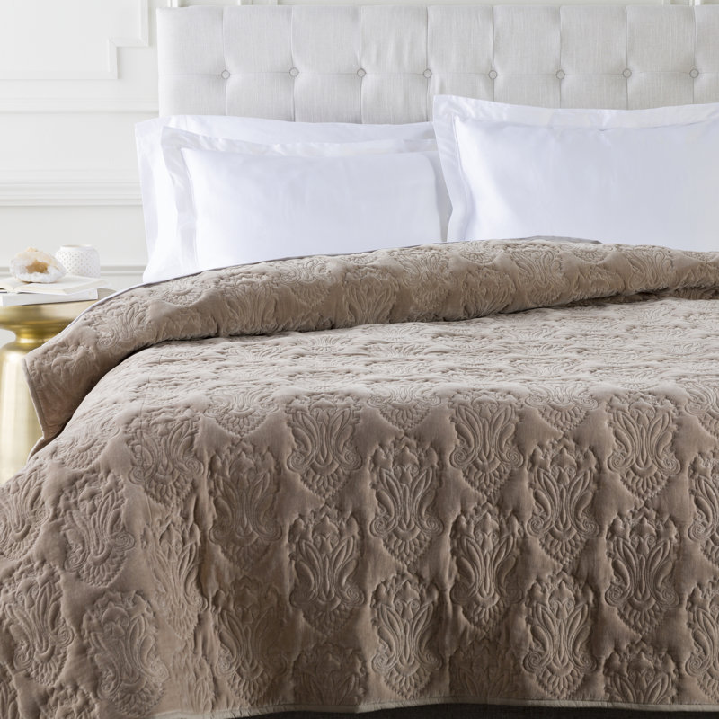 Vienna Traditional Damask Quilt, Full/Queen Quilt, Pewter