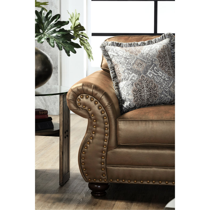 Paire de sièges en similicuir: et, détails en bronze antique, revêtement brun gingembre, conception à accoudoirs roulés relaxants, collection de couches de confort supplémentaire: accents, tissu, rembourrage pour